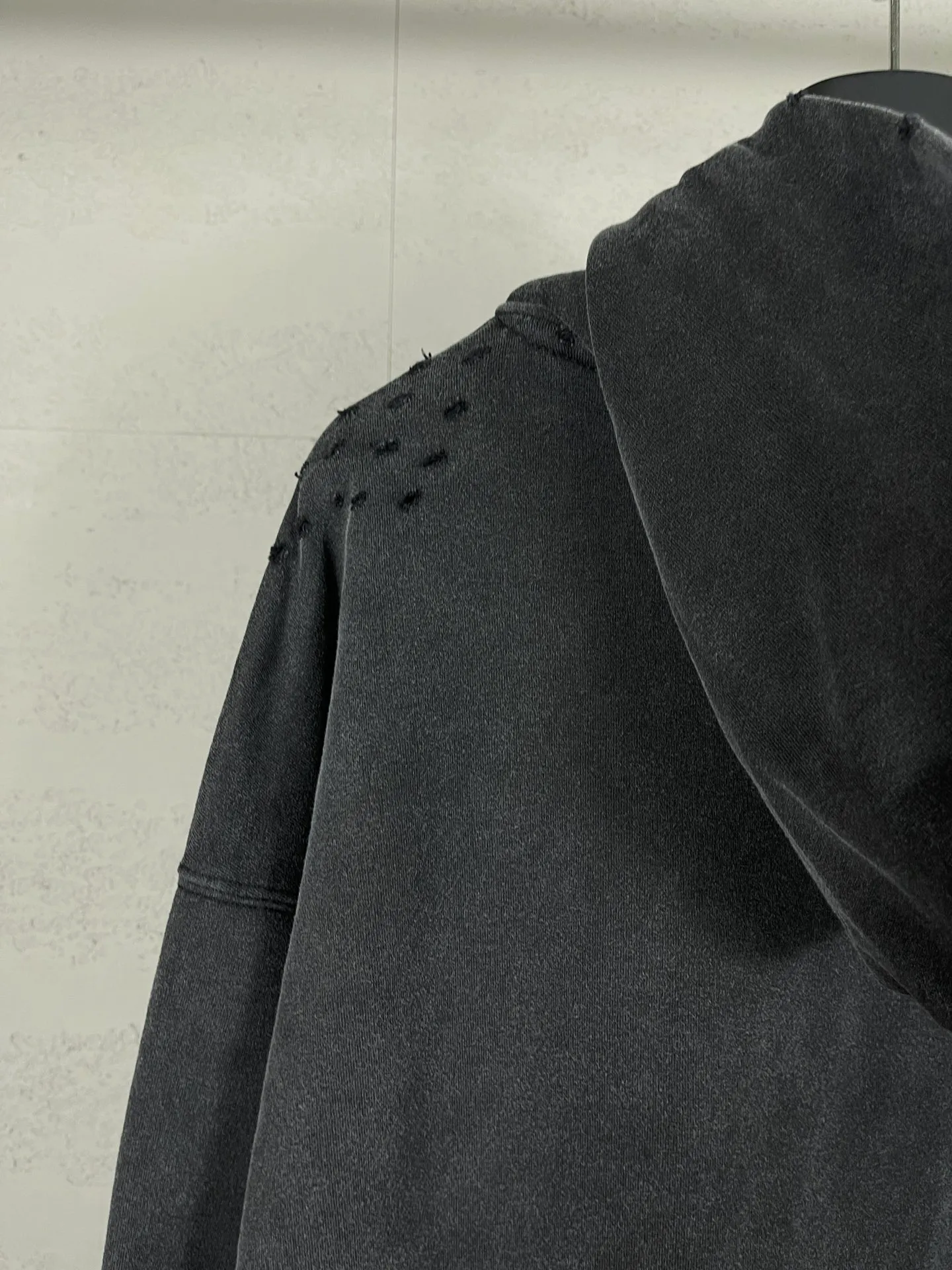 【 . Quality】BALENCI*GA/ .SS 24 New Arrival， . . Authentic ， ！ ZP 。 460 ， . ， ，。 。 . ， 。 OS . Same Style ：BL 238902 ： Size：XS S M L